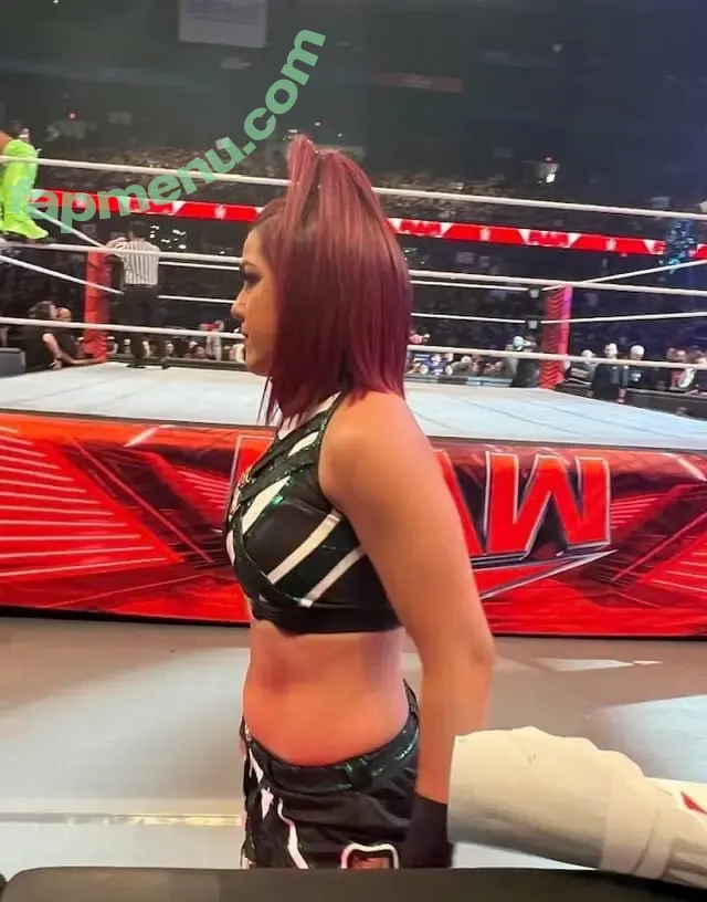Bayley nude photo #0413 (Pamela Rose Martinez / bayley.r / itsmebayley)