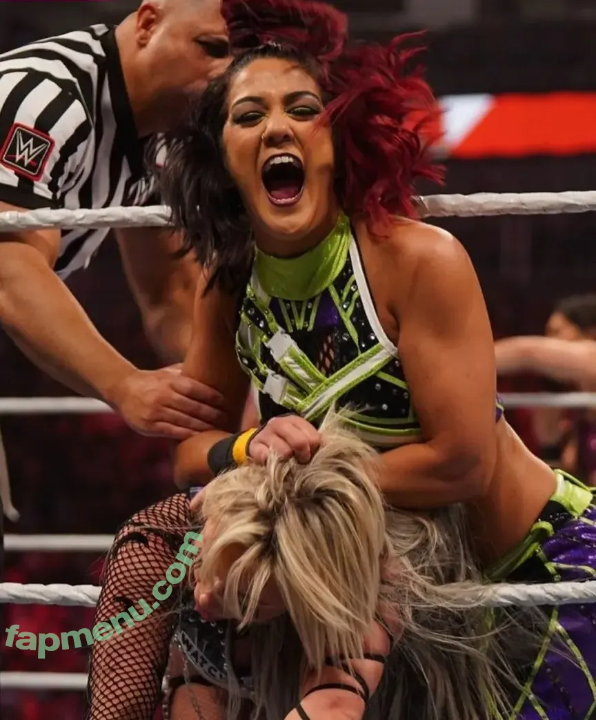 Bayley nude photo #0431 (Pamela Rose Martinez / bayley.r / itsmebayley)