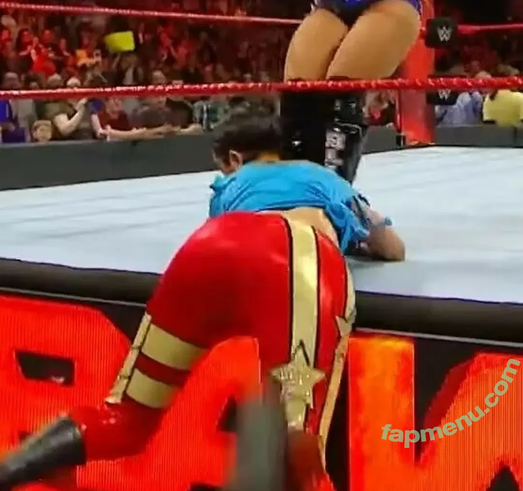 Bayley nude photo #0465 (Pamela Rose Martinez / bayley.r / itsmebayley)