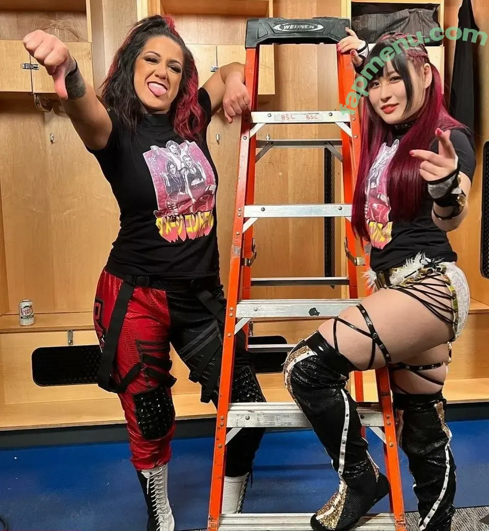 Bayley nude photo #0489 (Pamela Rose Martinez / bayley.r / itsmebayley)