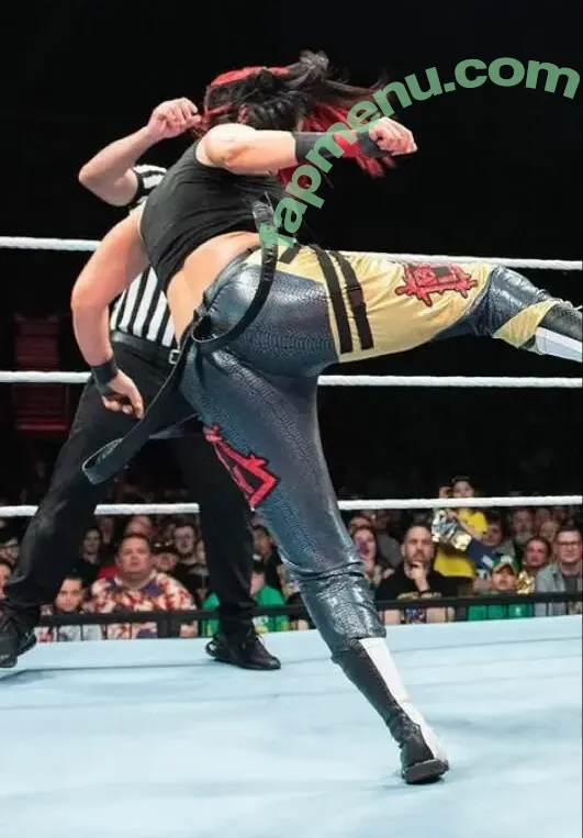 Bayley nude photo #0501 (Pamela Rose Martinez / bayley.r / itsmebayley)