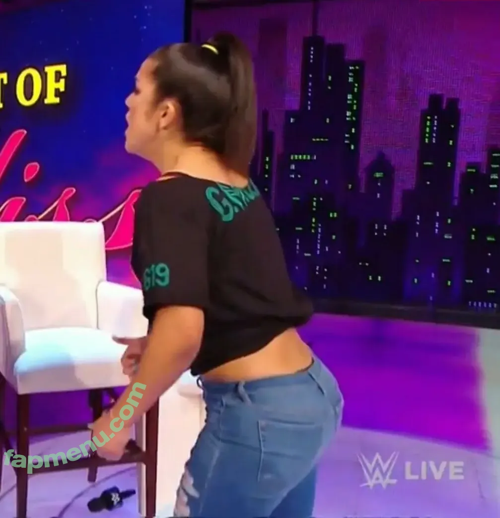 Bayley nude photo #0522 (Pamela Rose Martinez / bayley.r / itsmebayley)