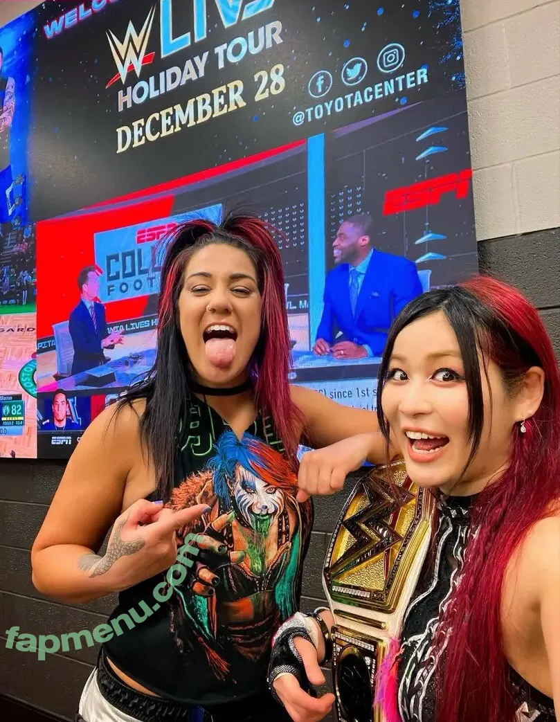 Bayley nude photo #0636 (Pamela Rose Martinez / bayley.r / itsmebayley)