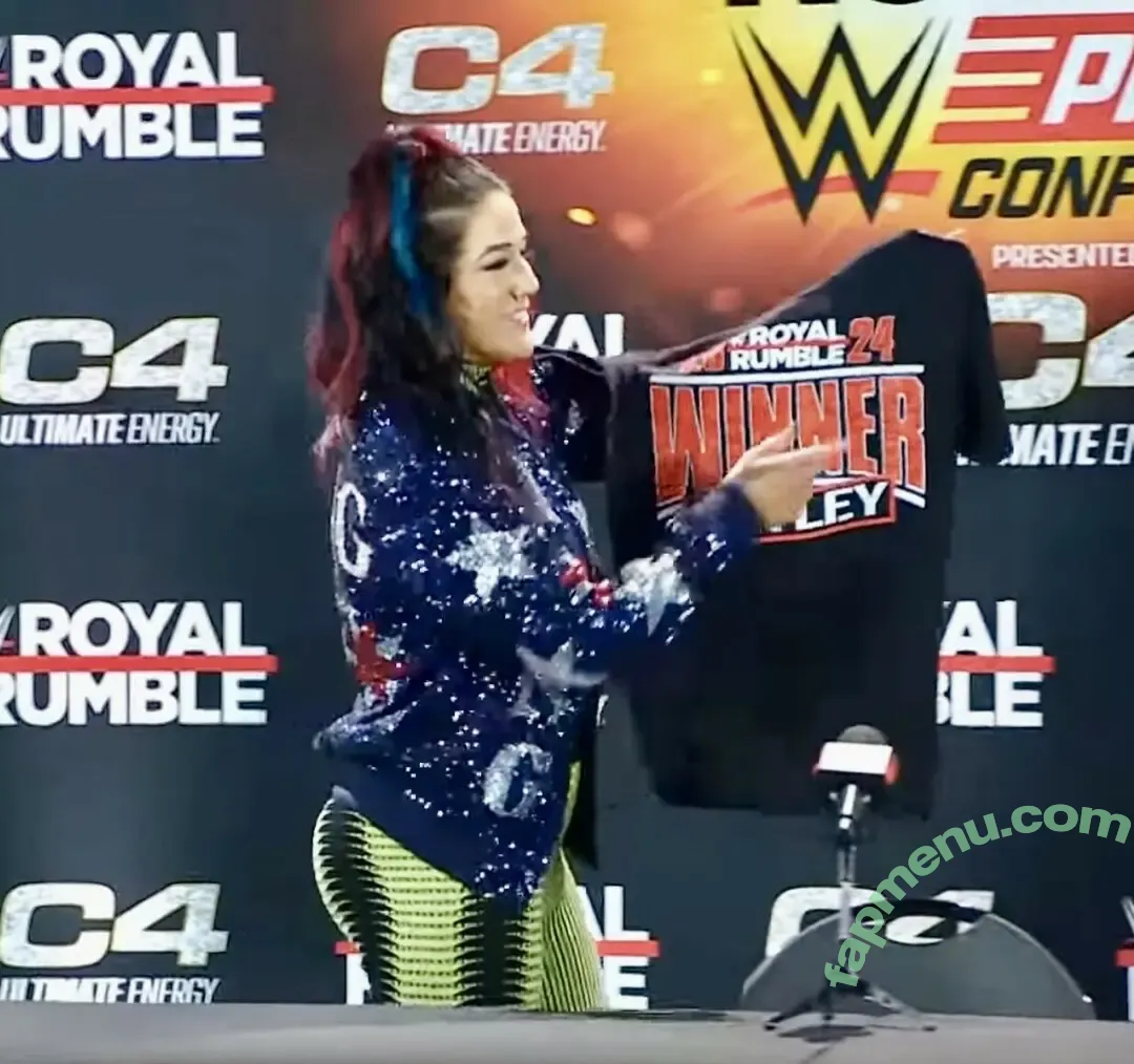 Bayley nude photo #0656 (Pamela Rose Martinez / bayley.r / itsmebayley)