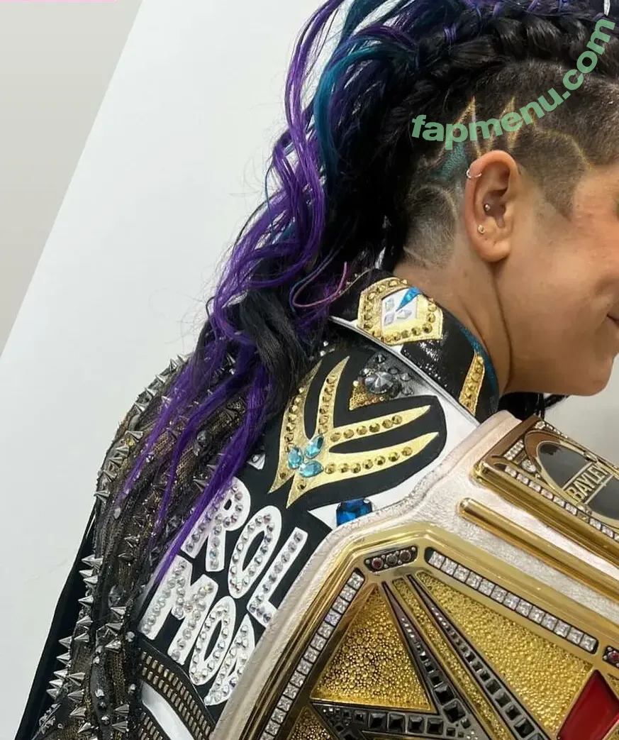 Bayley nude photo #0715 (Pamela Rose Martinez / bayley.r / itsmebayley)