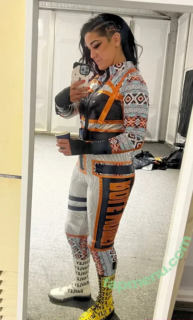 Bayley nude photo #0722 (Pamela Rose Martinez / bayley.r / itsmebayley)