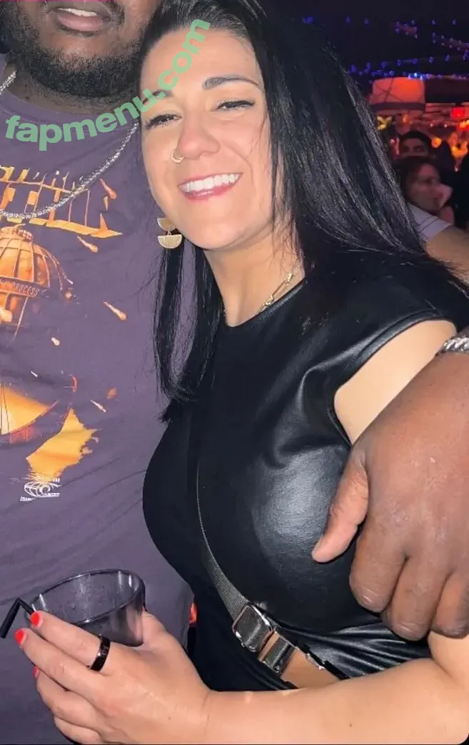Bayley nude photo #0724 (Pamela Rose Martinez / bayley.r / itsmebayley)