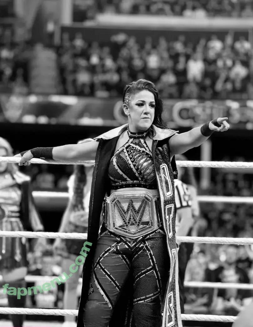 Bayley nude photo #0776 (Pamela Rose Martinez / bayley.r / itsmebayley)