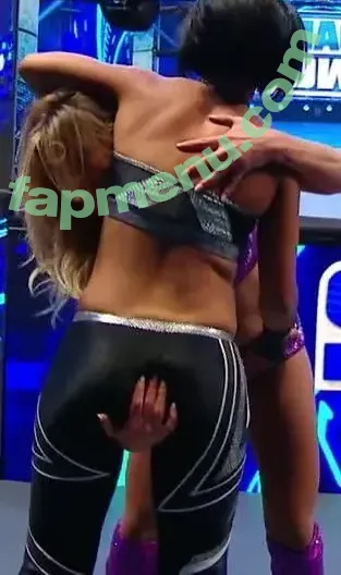 Bayley nude photo #0804 (Pamela Rose Martinez / bayley.r / itsmebayley)