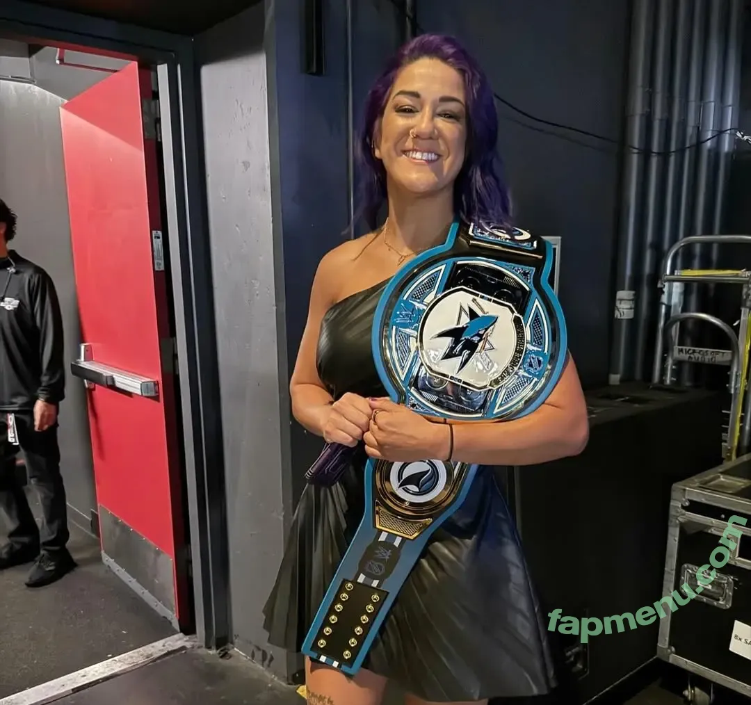 Bayley nude photo #1503 (Pamela Rose Martinez / bayley.r / itsmebayley)