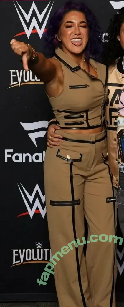 Bayley nude photo #1544 (Pamela Rose Martinez / bayley.r / itsmebayley)