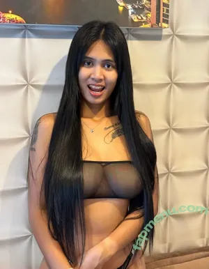 Bboobs.69 / Sunny.bee / pattaya.love nude photo #0001
