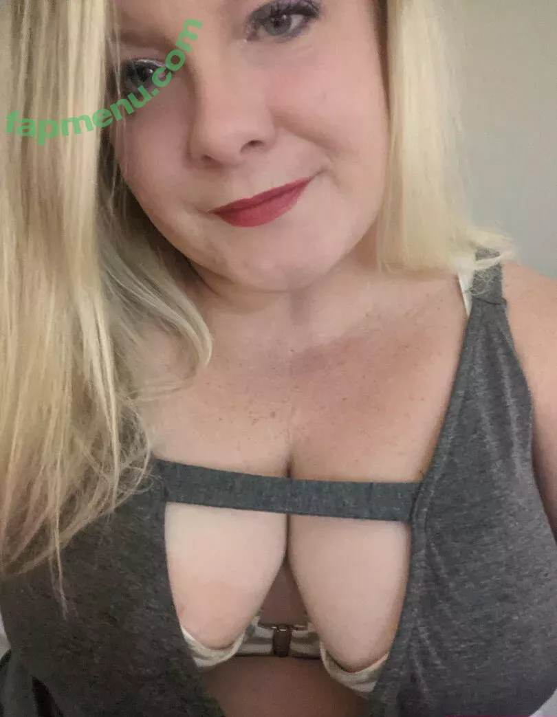 bbwbadnwild nude photo #0030 (_wildstrawberry_)