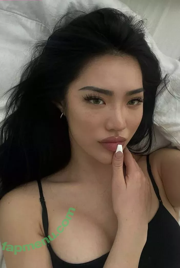 Bbyambi nude photo #0003 (Amberly yang / ambi_baby / ambie)