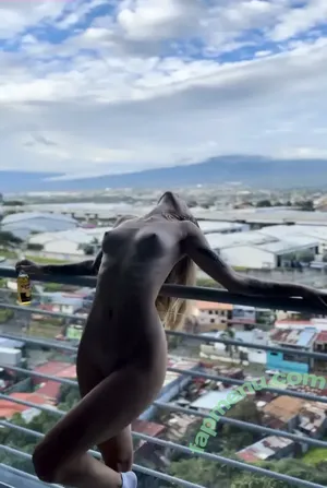  nude photo #0009
