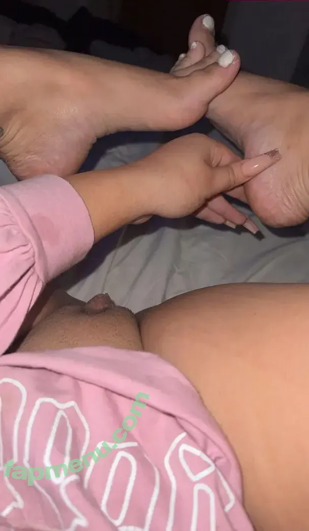 Bbygirlamit nude photo #0009 (amit.o_)