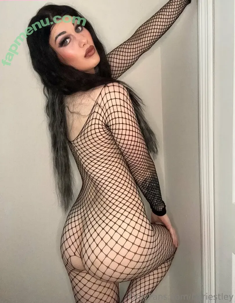 Bea Priestley nude photo #0003 (Blair Davenport / bdavenportwwe / bpriestley)