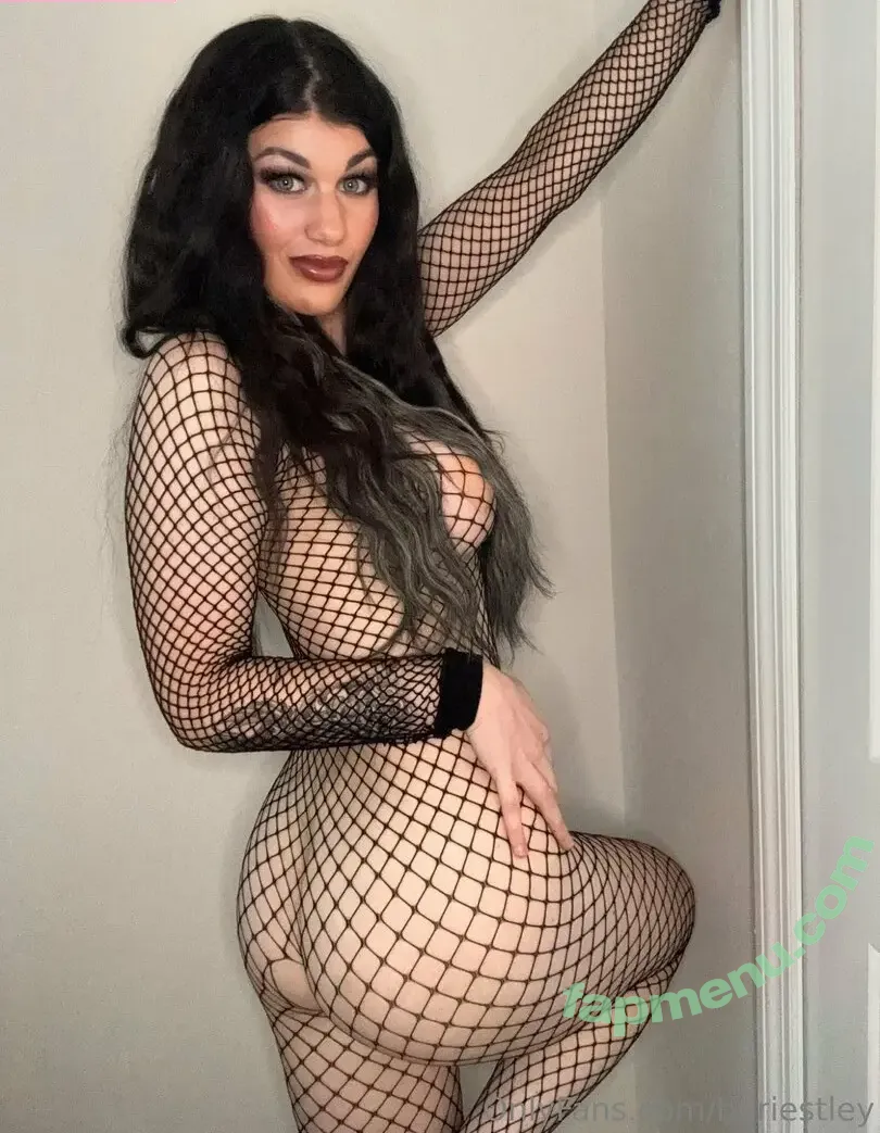 Bea Priestley nude photo #0005 (Blair Davenport / bdavenportwwe / bpriestley)