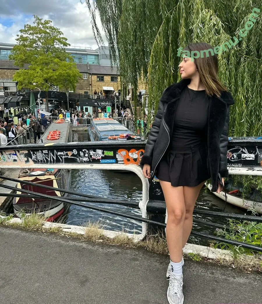 Bea Souza nude photo #0041 (bea.nfs / bea.s2.utiful)
