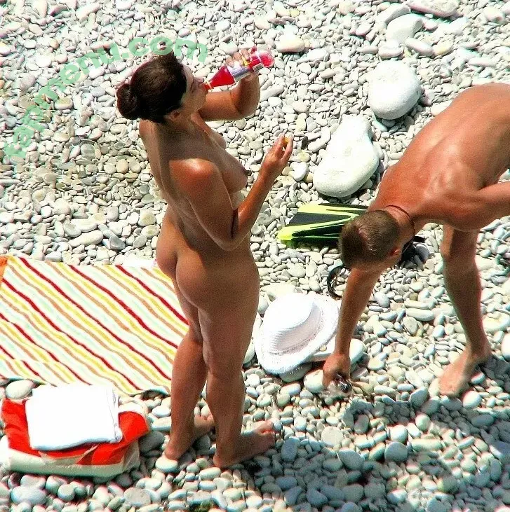 Beach nude photo #1413 (Beach)