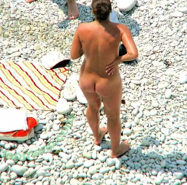 Beach nude photo #1414 (Beach)