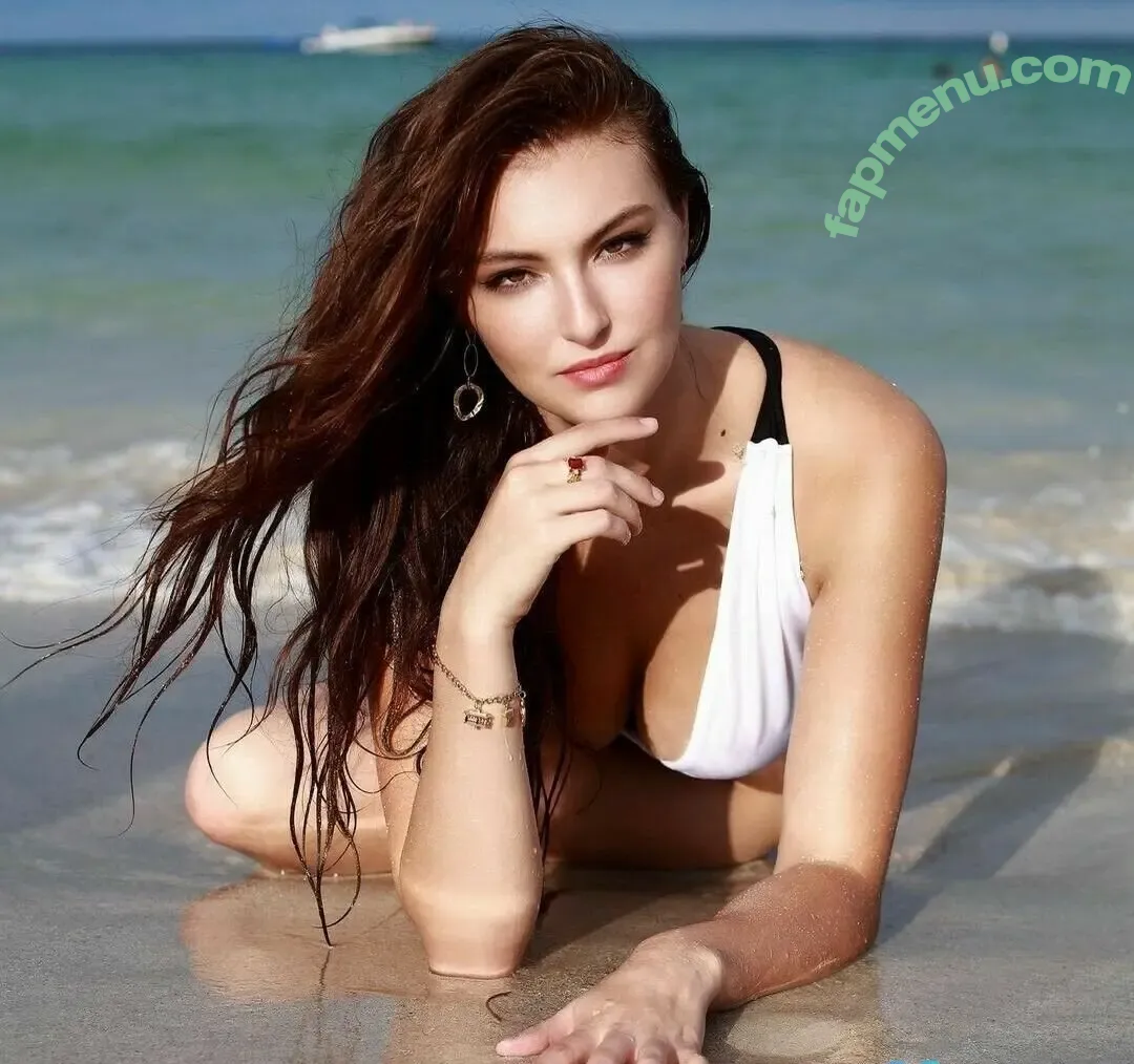 Beautyandbrainswithatwist nude photo #0001 (Beautyandbrainswithatwist)