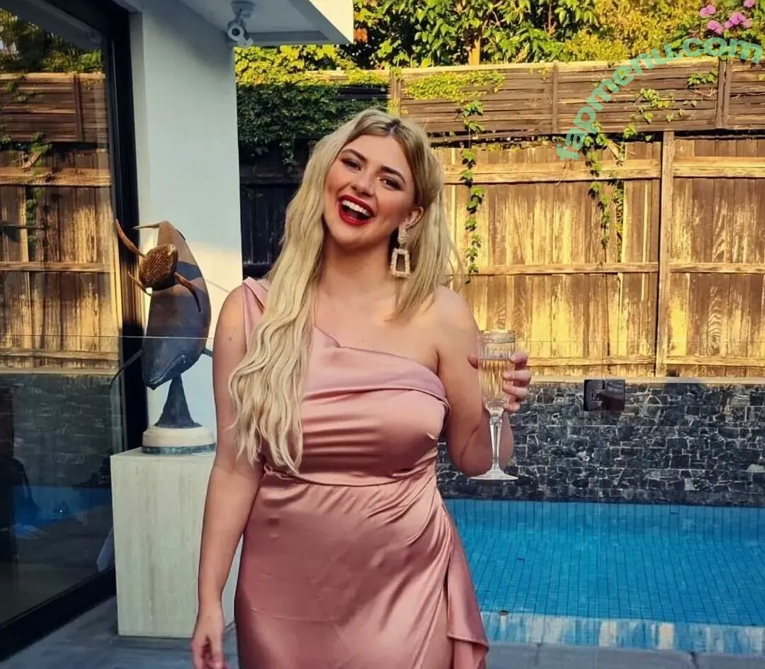 Bec Danaher nude photo #0387 (becdanaher)
