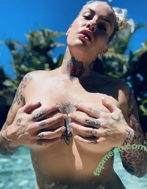  nude photo #0001
