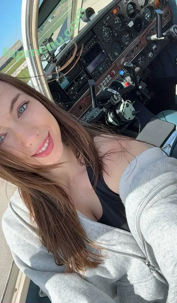 Becca_Aviatrix nude photo #0003 (imbeccad)