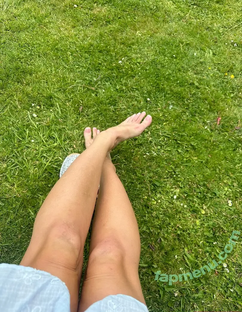 beckii nude photo #0022 (beckiicurnew)