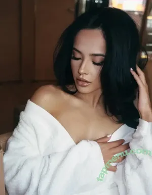 Becky G / iambeckyg / missbeckyfeet nude photo #0014
