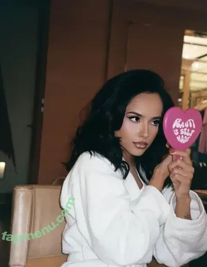 Becky G / iambeckyg / missbeckyfeet nude photo #0019