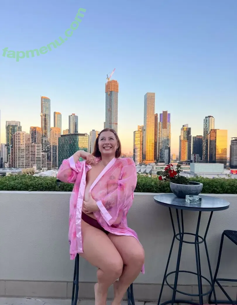 Bel Larcombe / Slice_of_salami_ nude photo #0590 (Bel Larcombe slice_of_salami_ / bel_larcombe_)