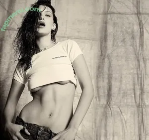 Bella Hadid / aaliyahhadid / bellahadid nude photo #0070