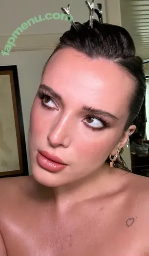 Bella Thorne / bellathorne nude photo #0007