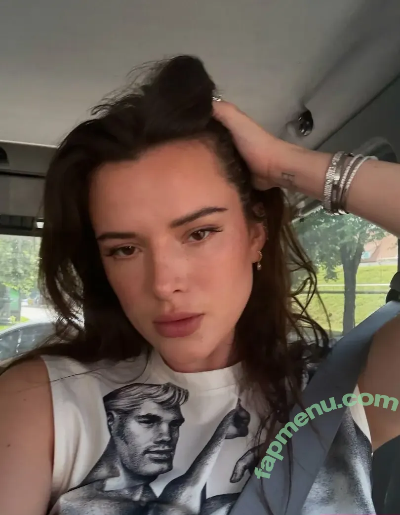 Bella Thorne nude photo #0005 (bellathorne)