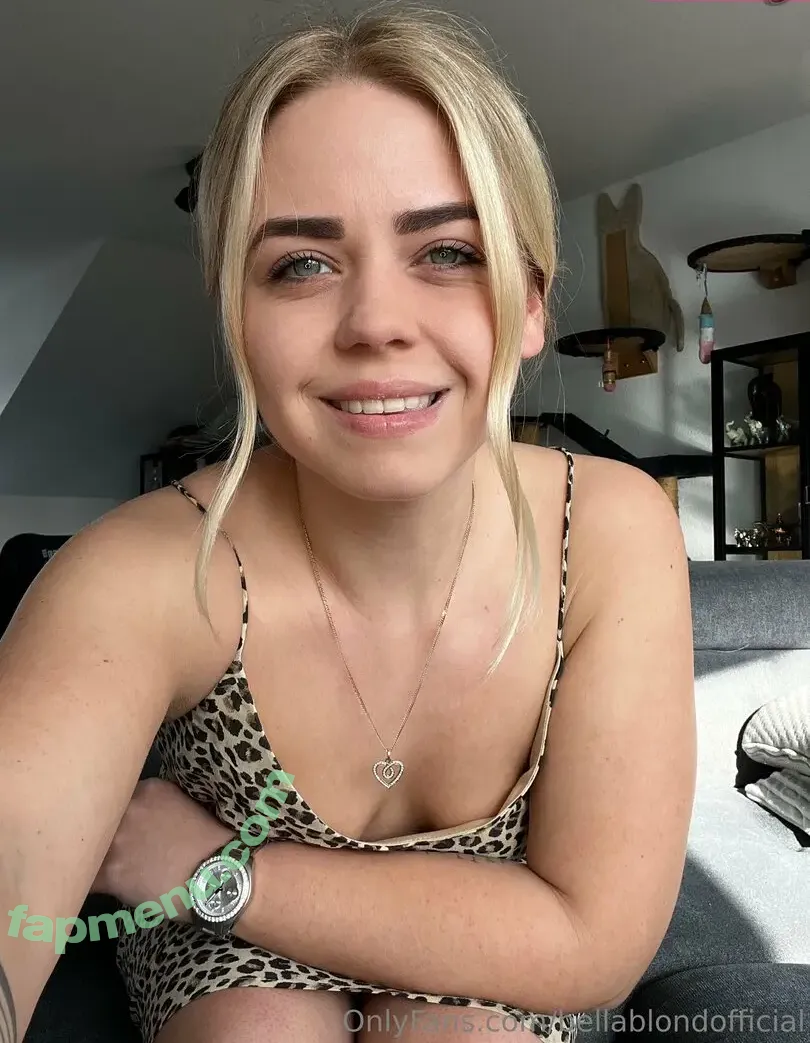bellablondofficial nude photo #0003 (bellablondofficial)