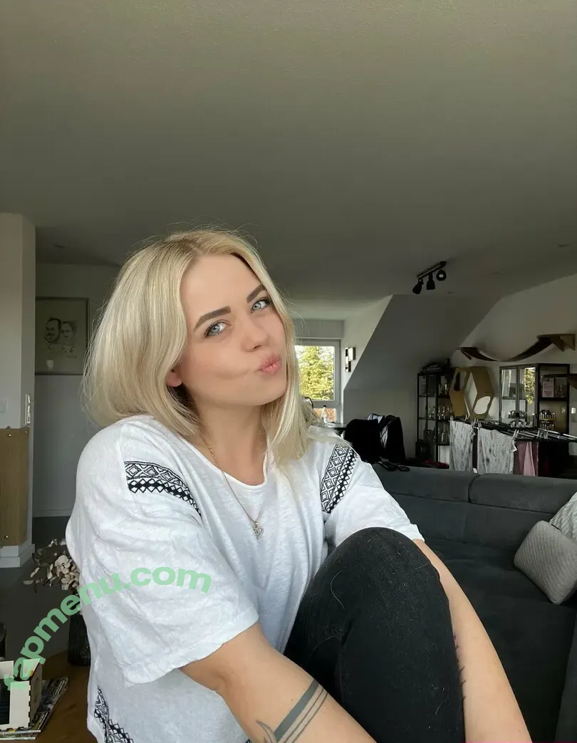 bellablondofficial nude photo #0012 (bellablondofficial)