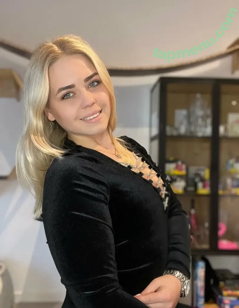 bellablondofficial nude photo #0023 (bellablondofficial)
