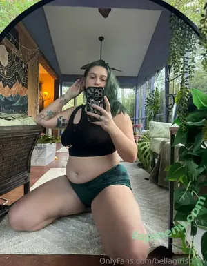  nude photo #0002