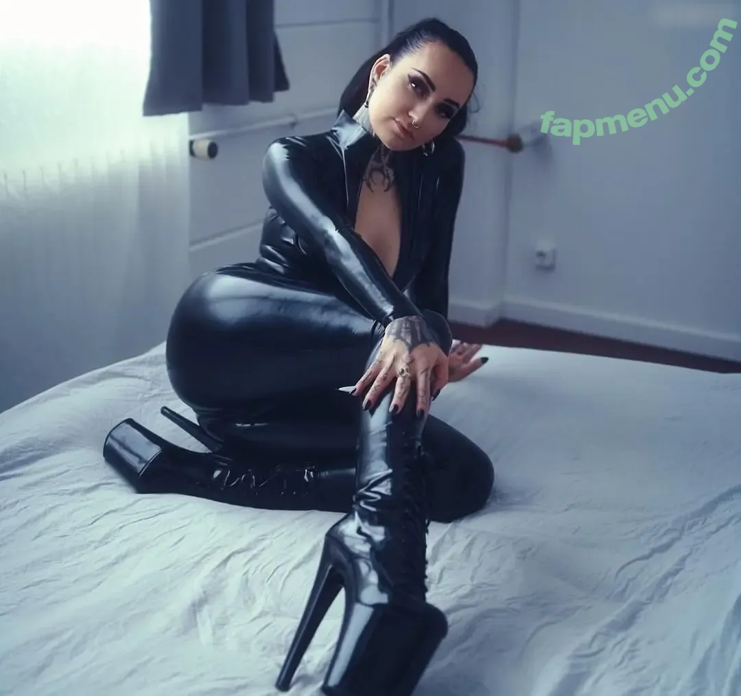 Bellaisadora nude photo #0055 (bella_isadora_official)