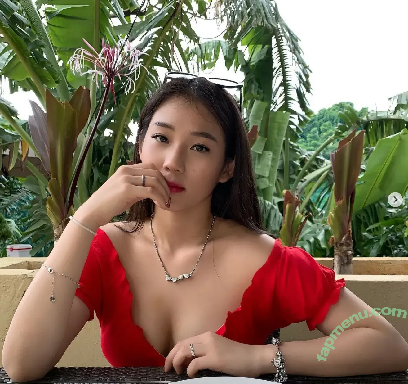 Bellajsxx nude photo #0002 (Bellajsxx)