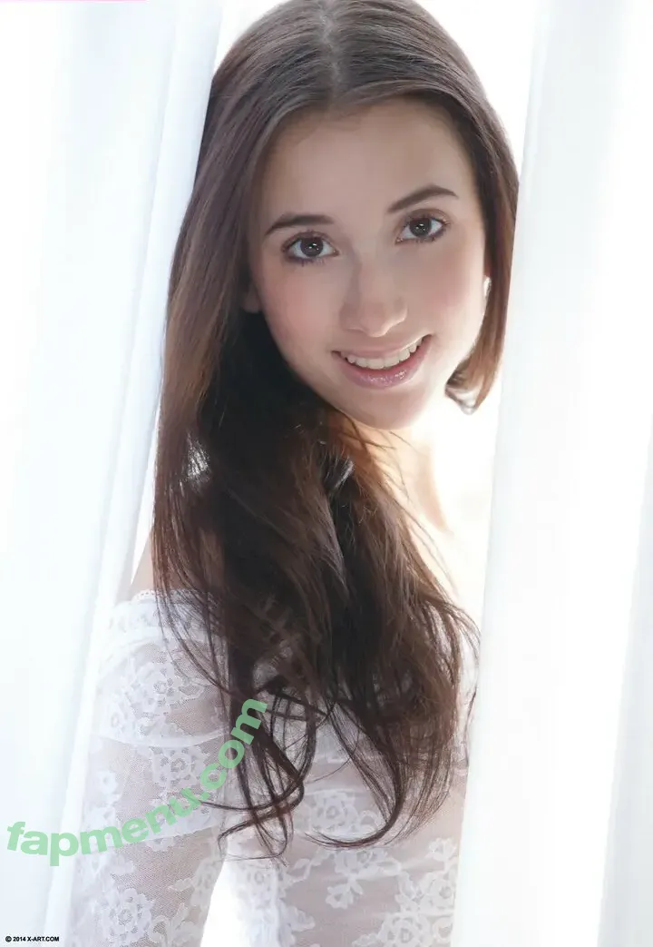 Belle Knox nude photo #0008 (ellaknox / officialbelleknox)
