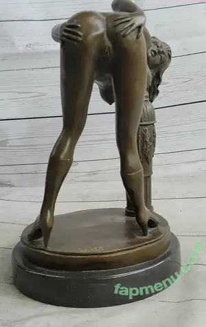  nude photo #0002