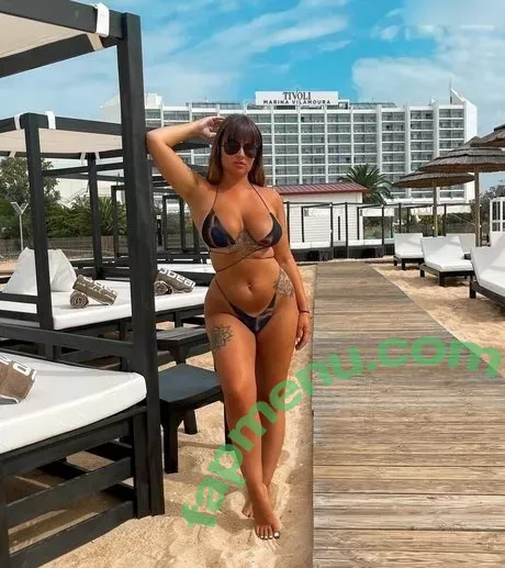 Beth Halsey nude photo #0085 (bhxlsey / hxlsey)