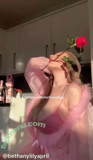 nude photo #0001