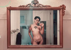  nude photo #0005