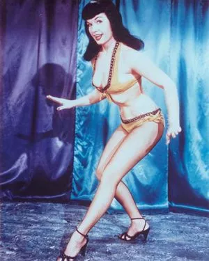 Bettie Page / bettie.page.xo / bettiepage nude photo #0121