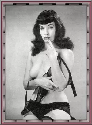 Bettie Page / bettie.page.xo / bettiepage nude photo #0123