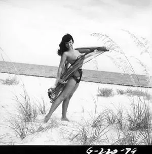 Bettie Page / bettie.page.xo / bettiepage nude photo #0124